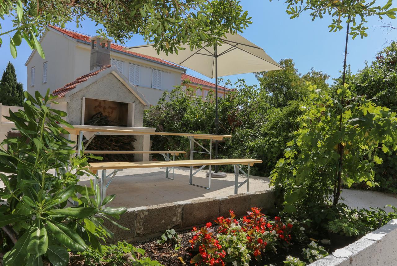 Apartment Vitaic Supetar Ngoại thất bức ảnh